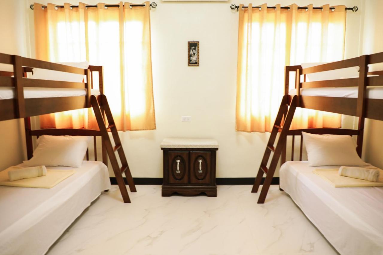 קורור Yogi-Homestay מראה חיצוני תמונה